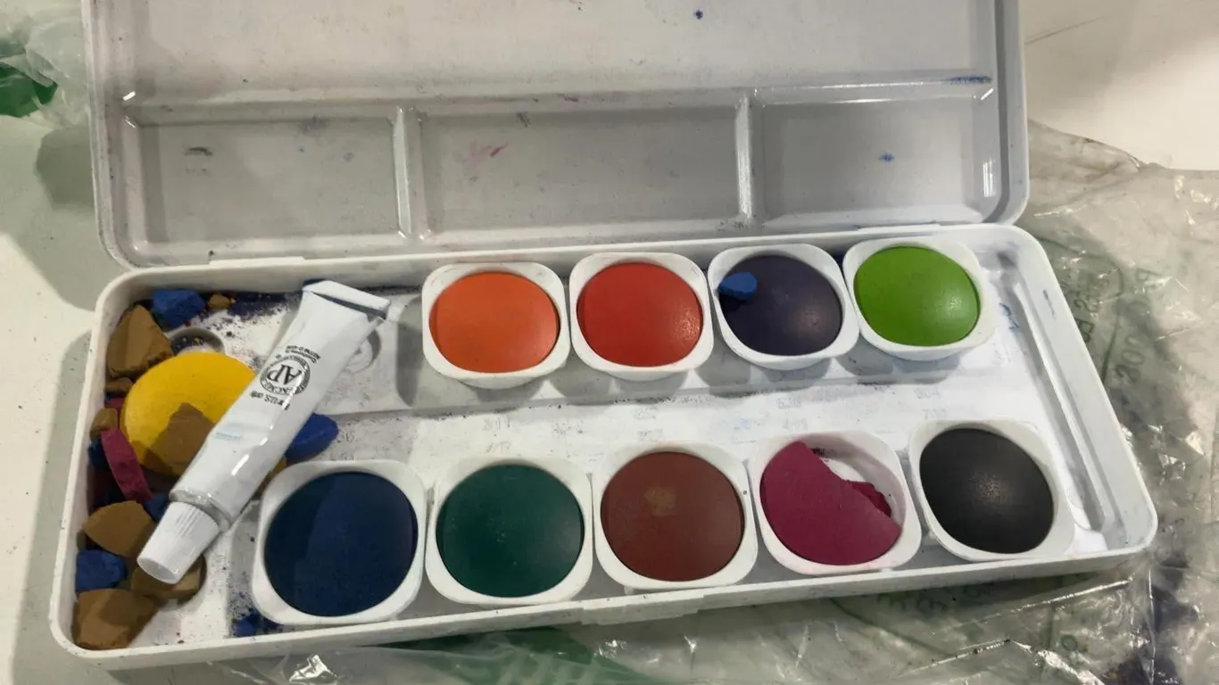Vintage Watercolor Paint Set With Metal Case