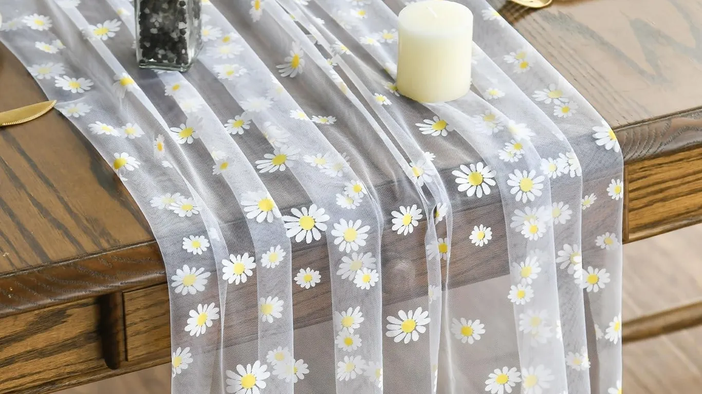 Artoid Mode White Daisy Table Runner 28x120 Inch