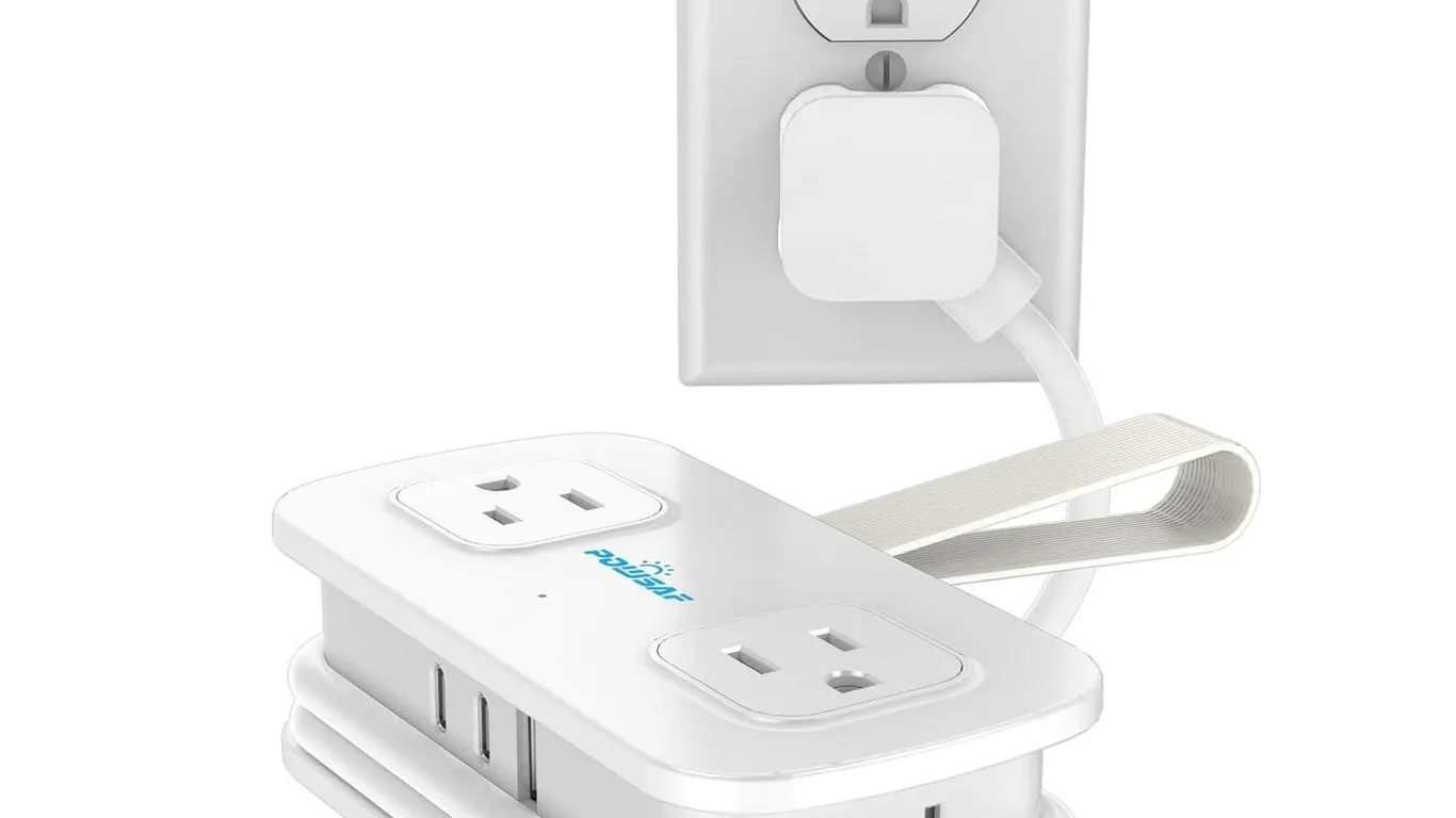 Powsaf 4ft Travel Power Strip 4 Outlets 3 USB