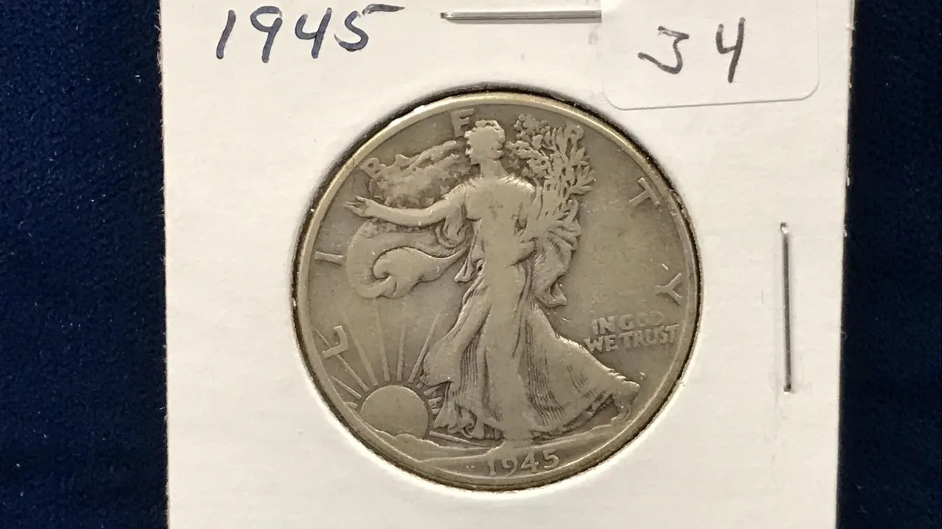 1945 USA Liberty Walking Silver Half Dollar