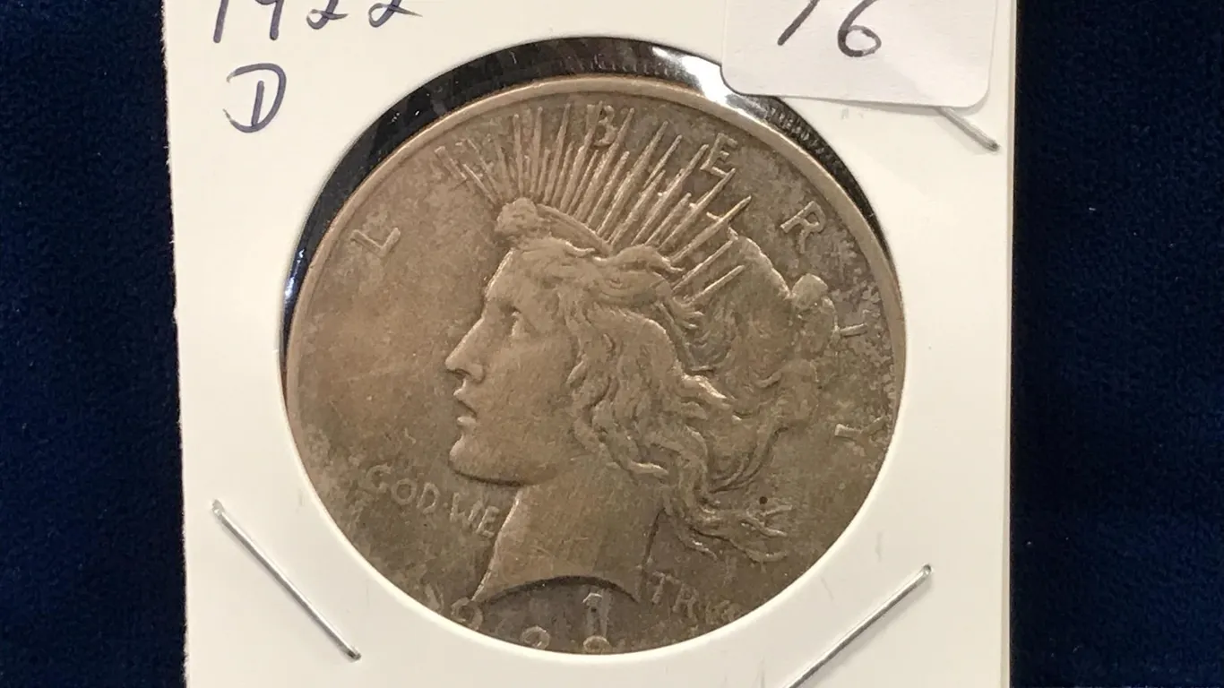1922 D USA Peace Silver Dollar