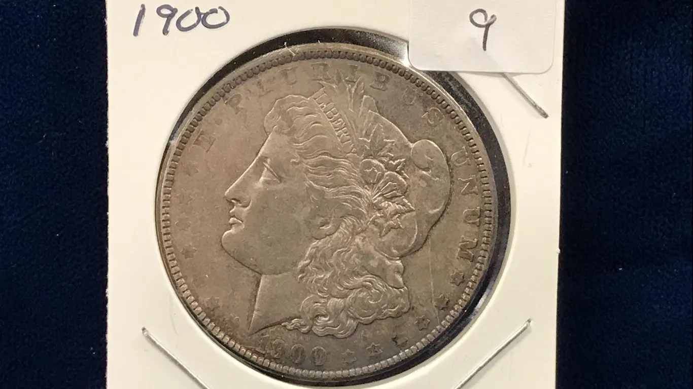 1900 USA Morgan Silver Dollar