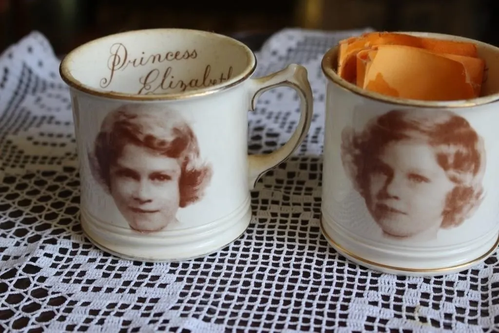 Pair Wedgwood Princess Elizabeth commemorative