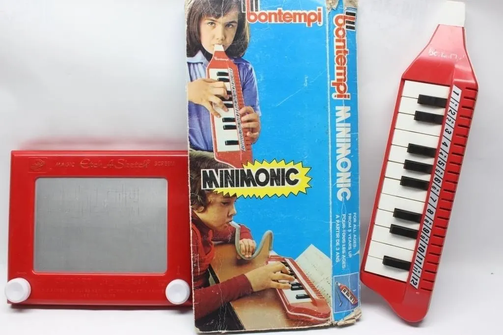 Bontempi Minimonic Melodica & Etch A Sketch
