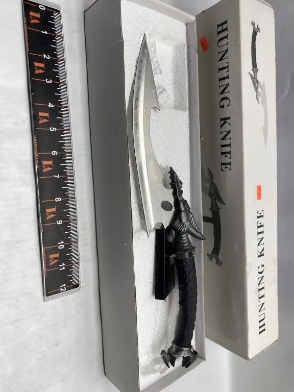 Hunting Knife with Display Stand