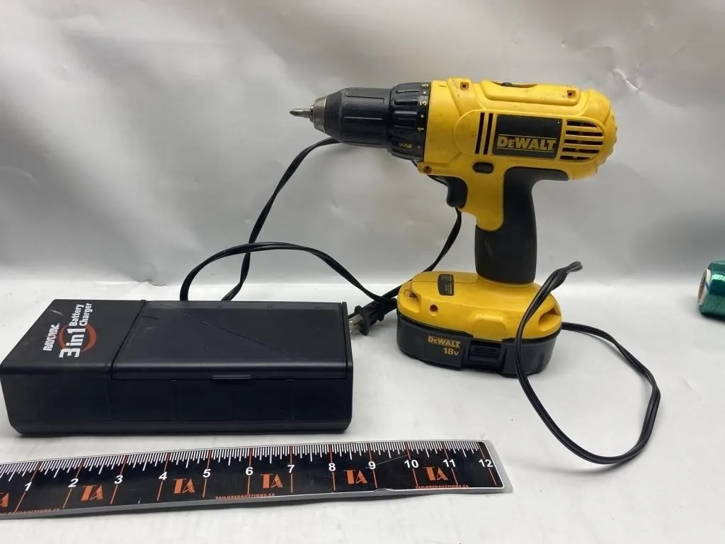 DeWalt 18V Cordless Drill with Rayovac 3-in-1