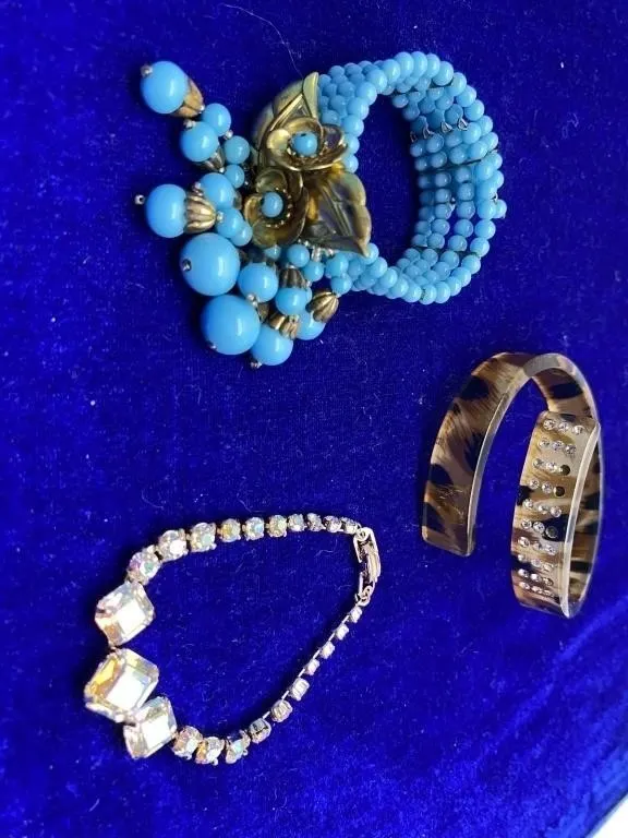 Vintage Turquoise Bead Bracelet, Rhinestone