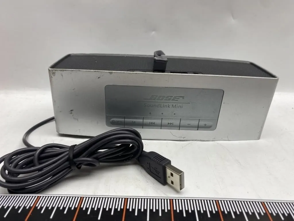 Bose SoundLink Mini Bluetooth Speaker with USB