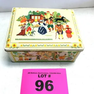 TIN MADE IN ENGLAND VINTAGE BOX