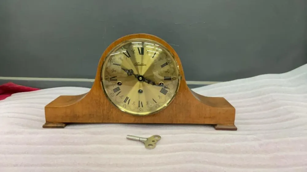 VINTAGE “TRADITION” MANTLE CLOCK W/ CHIME. - HAS KEY