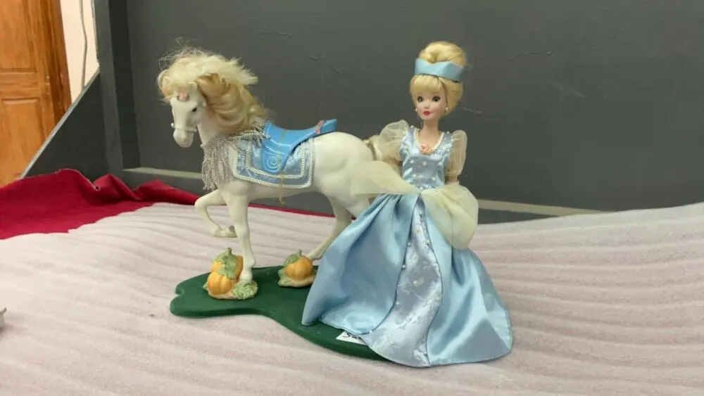 PORCELAIN HORSE & PRINCESS DOLL