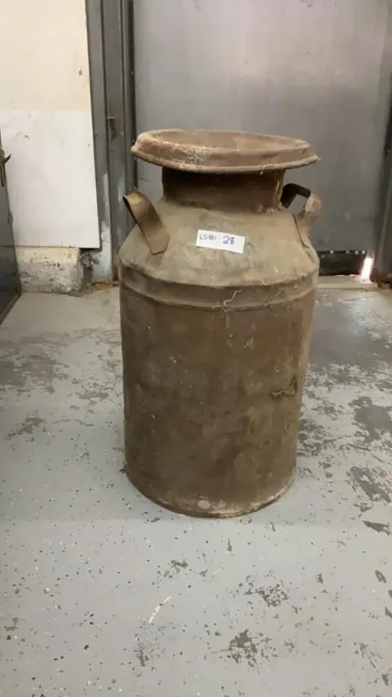 ANTIQUE MILK CAN W/ LID