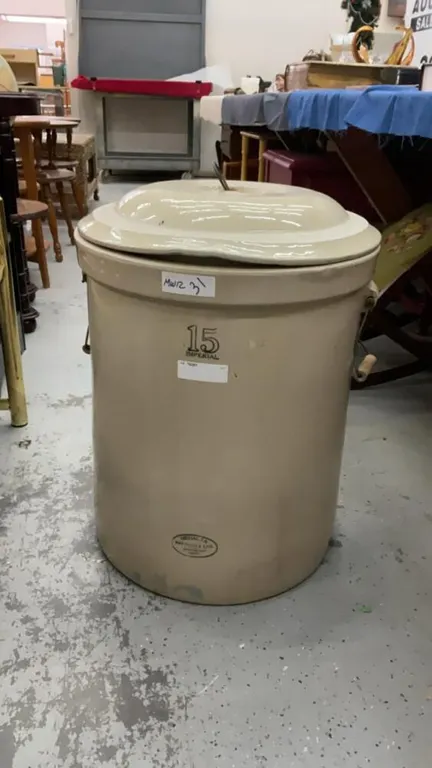 15 GAL MEDLATA CROCK W/ LIDS & INTACK HANDLES