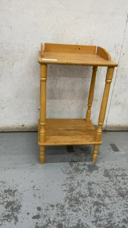 SMALL SIDE TABLE