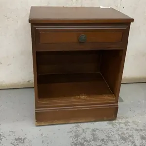 VINTAGE WOODEN SIDE TABLE W/ DRAWER/LOWER CUBBY