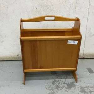 WOODEN MAGAZINE RACK
