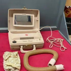 HOOVER HAIR DRYER IN A COMPACT CASE
