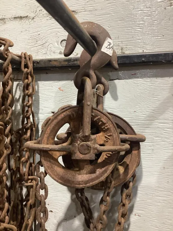 PULLEY HOOK CHAINS 246"