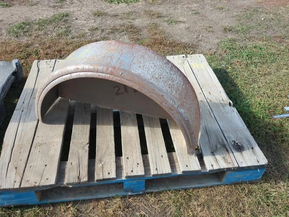 2 Fenders