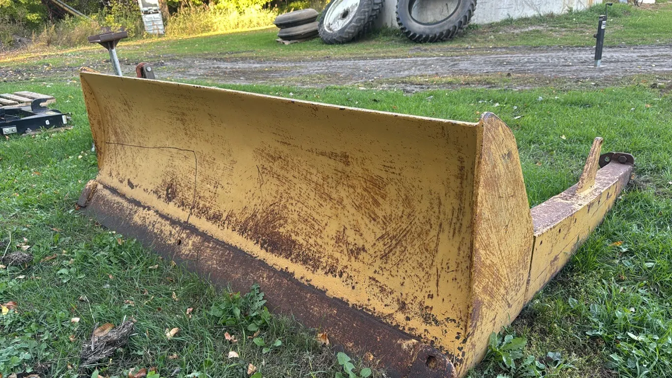 7.5' Crawler dozer blade
