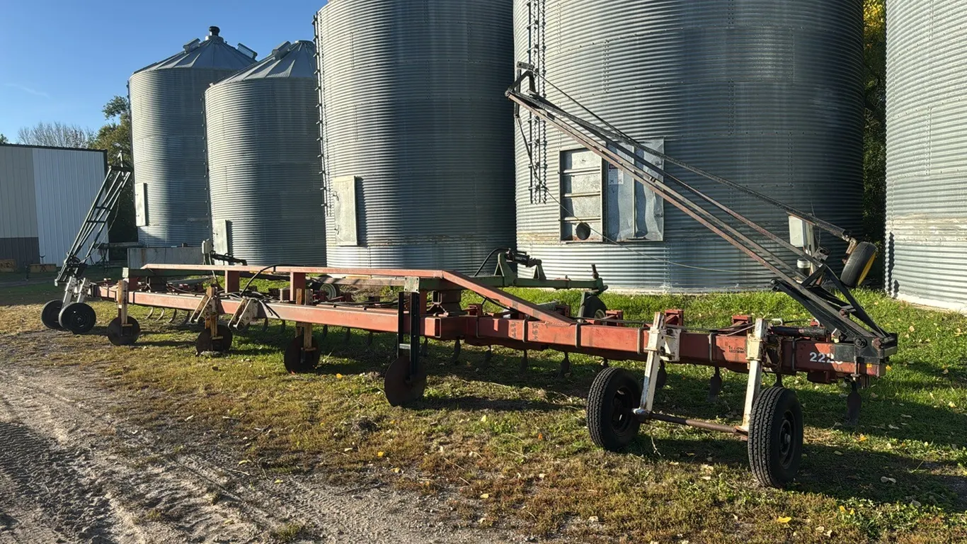 Alloway-Westgo 25R22 3pt row crop cultivator