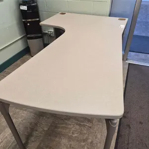 L-Shaped Office Desk
 UNRESERVED