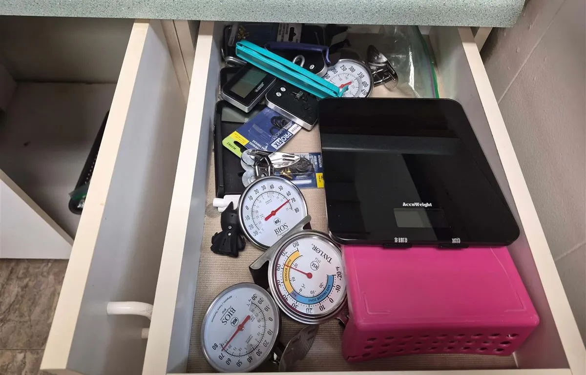 Assorted Household & Kitchen Accessories
UNRESERVED