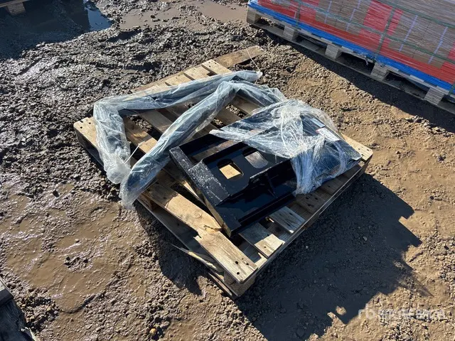 2026 GIYI GY-XHC Mini Skid Steer Forks (Unused)