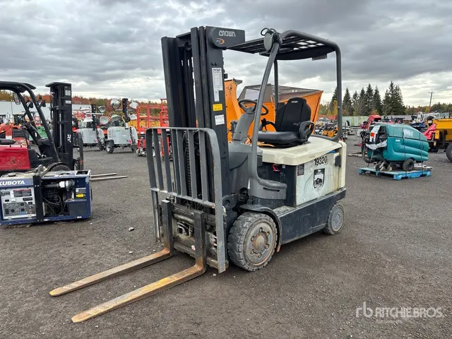 Crown FC4500 2400 lb Electric Forklift