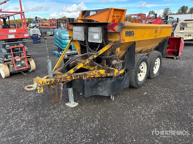 2010 Colpron 2250 T/A Salt Spreader