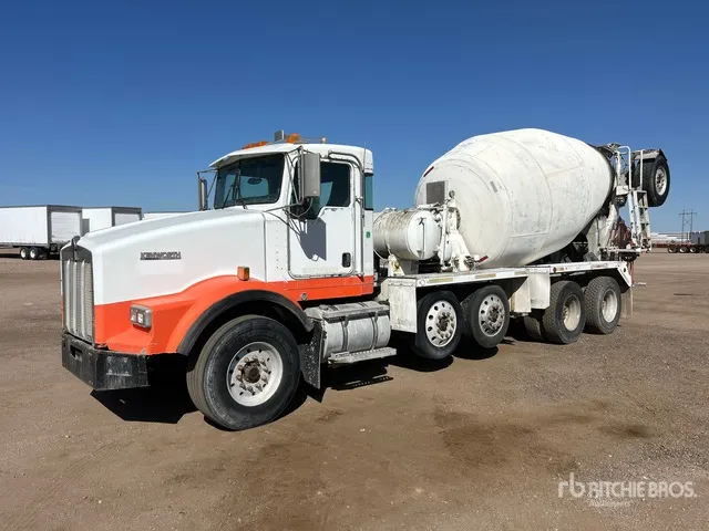 2003 Kenworth T800B 12x4 Mixer Truck