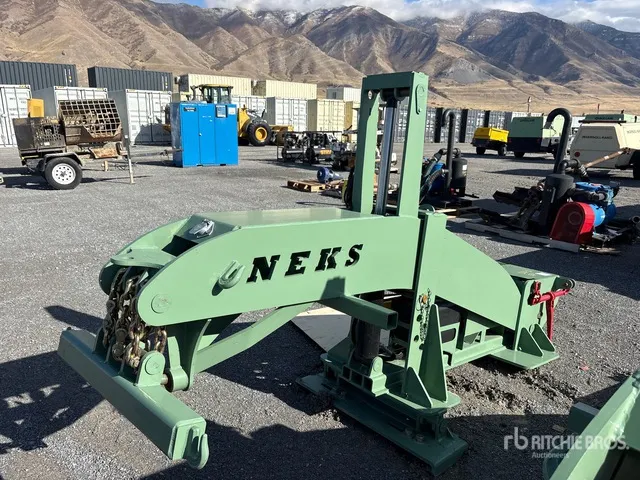 2026 Neks Hydraulic Fifth Wheel Wrecker Attachment (Unused)
