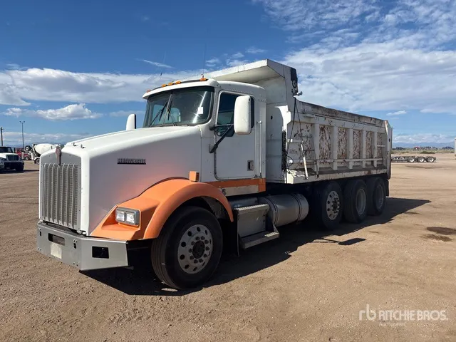 2000 Kenworth T800 8x4 Tri/A Dump Truck