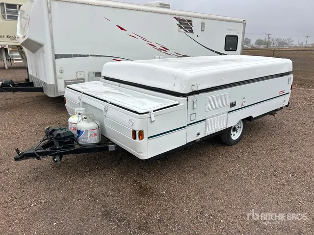 1998 Fleetwood 13 ft S/A Travel Trailer
