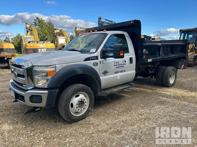 2016 Ford F-550 XL 4x4 Dump Truck
