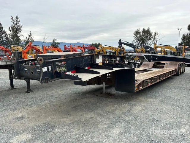 2015 Witzco Challenger RG50 Tri/A Removable Gooseneck Lowboy Trailer
