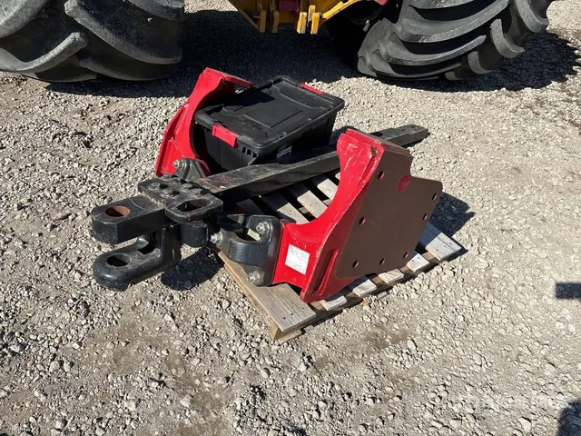 Hitch - Fits Case 540, 620, 645