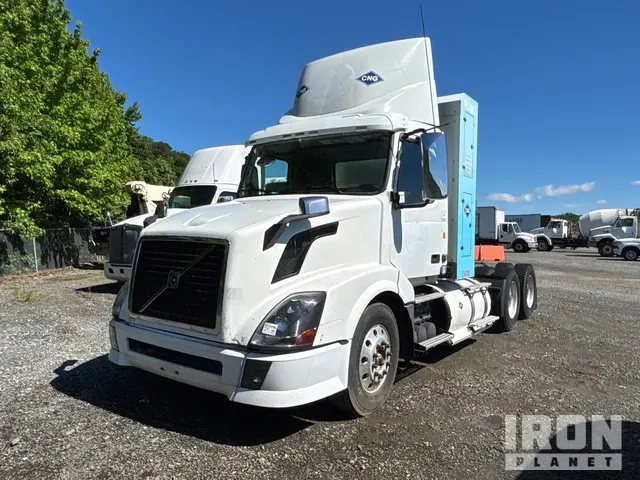 2015 Volvo VNL CNG 6x4 T/A Day Cab Truck Tractor