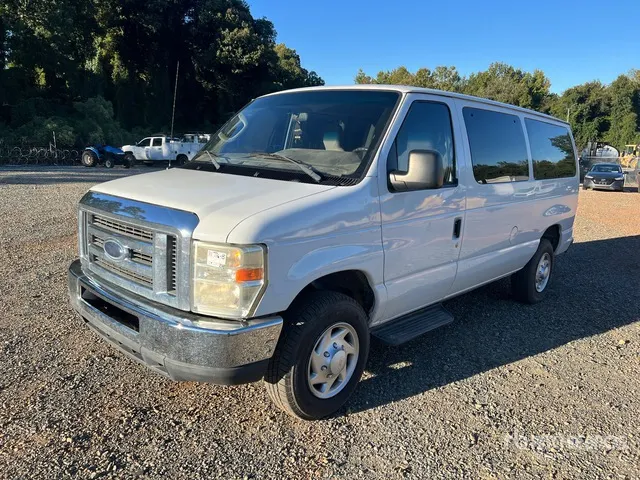 2011 Ford E-350 6 Passenger Van