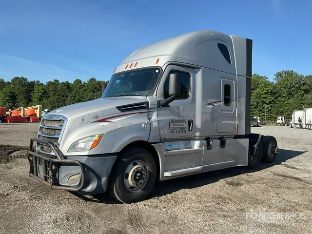 2019 Freightliner Cascadia 126 6x4 T/A Sleeper Truck Tractor
