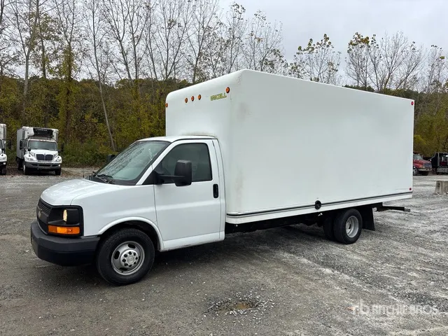 2017 Chevrolet Express G3500 4x2 Van Truck