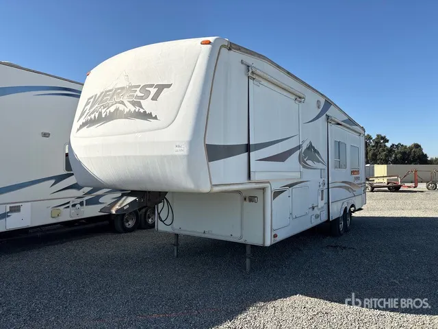 2005 Keystone Everest T/A Travel Trailer