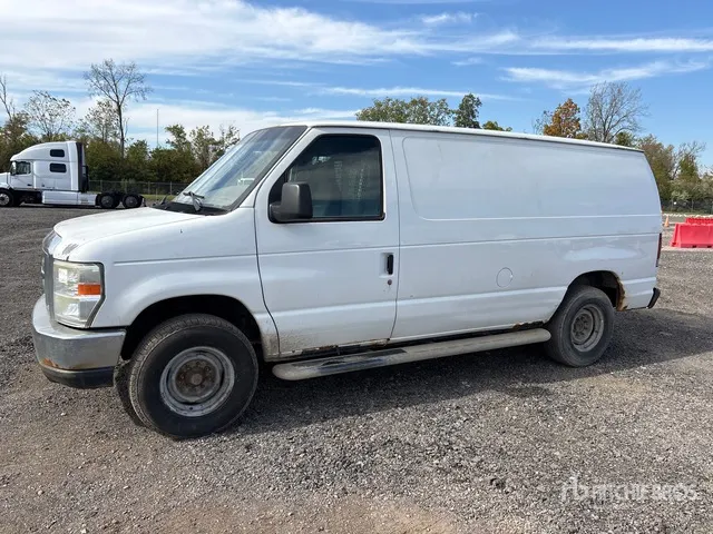 2013 Ford E-250 Cargo Van