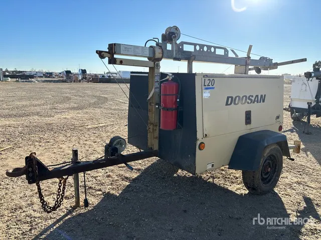2013 Doosan L20WMI 20 kW Light Tower