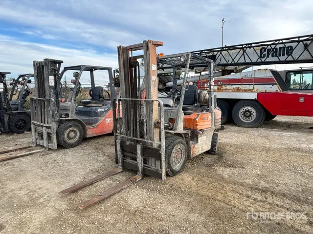 Toyota Pneumatic Tire Forklift (Inoperable)