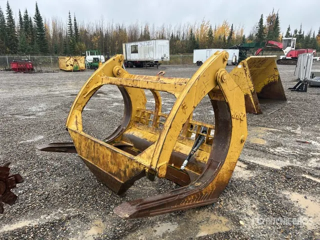 82 in Wheel Loader Grapple