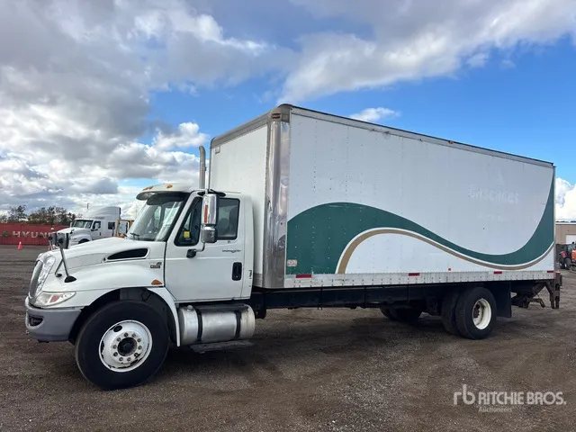 2011 International 4300 4x2 Van Truck
