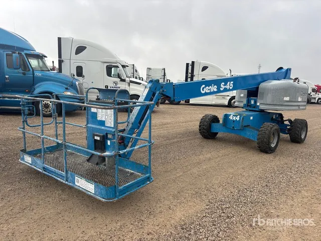 2015 Genie S-45 4WD Diesel Telescopic Boom Lift