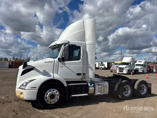 2020 Volvo VNR 6x4 T/A Day Cab Truck Tractor