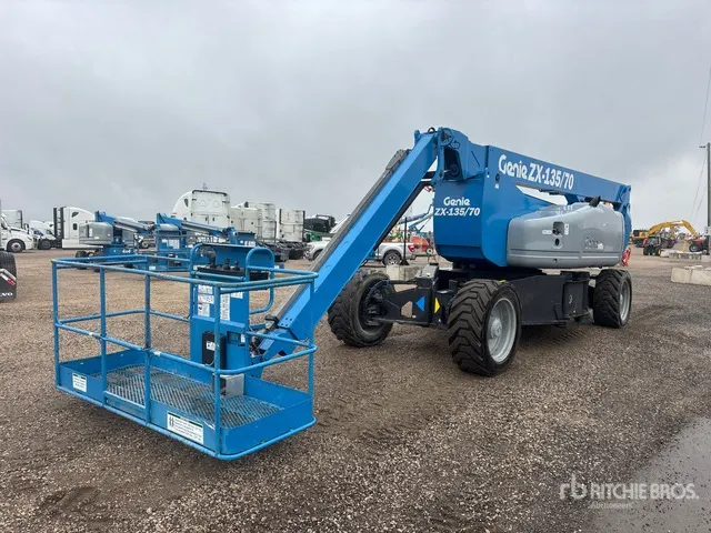 2015 Genie Z-135/70 4WD Diesel Articulating Boom Lift